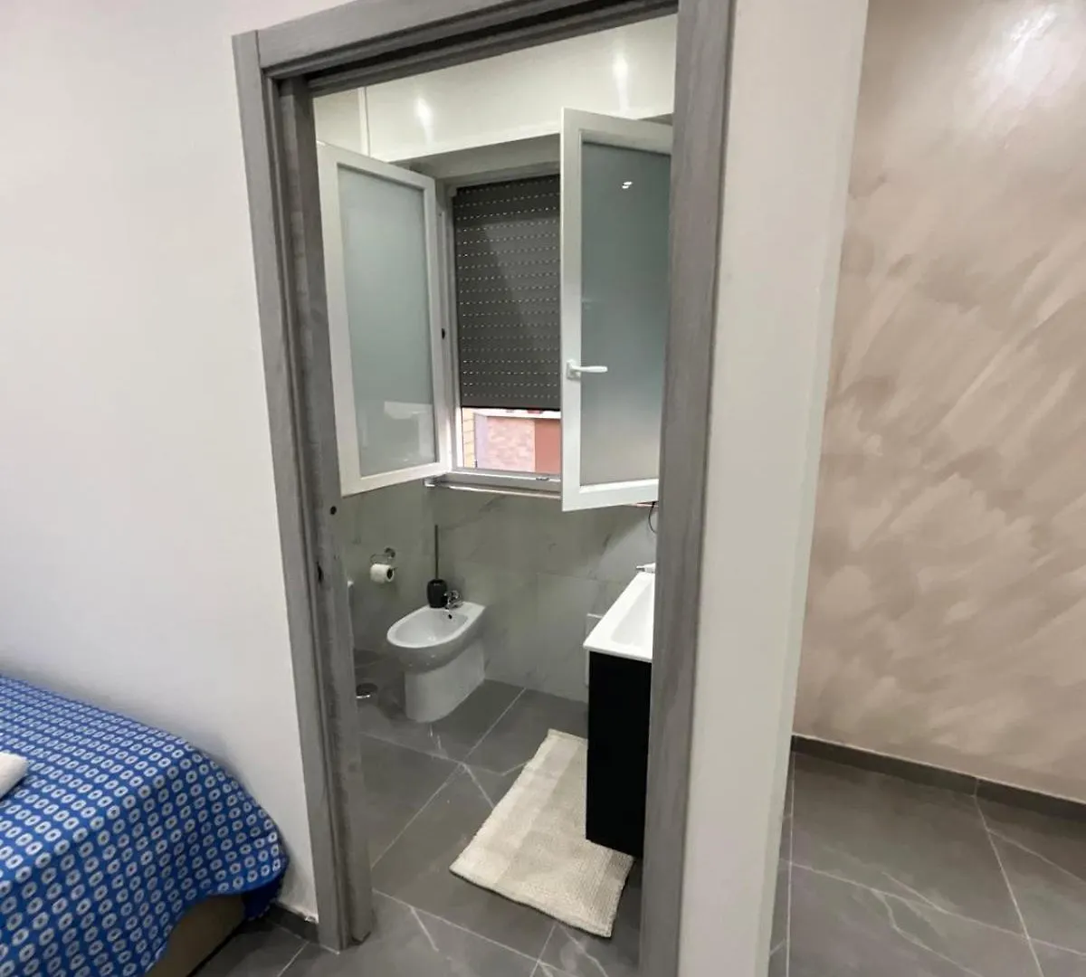 A Casa Di Giovy-5 Minuti Da Aeroporto Bed & Breakfast Fiumicino Italy