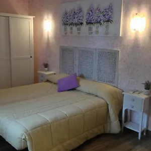 Flores Bed & Breakfast