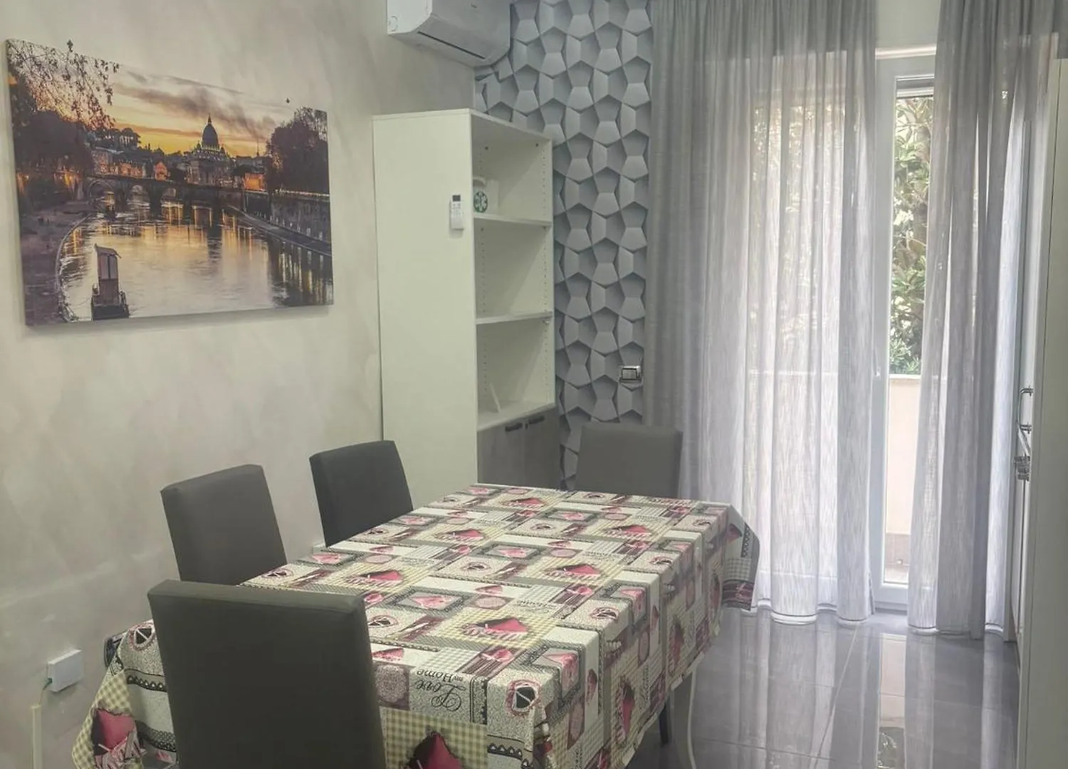 A Casa Di Giovy-5 Minuti Da Aeroporto Bed & Breakfast Fiumicino 0*,  Italy